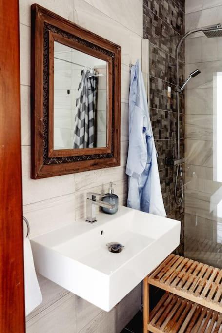 Apartmán Luxury Designer Penthouse With Private Jacuzzi Sliema Exteriér fotografie