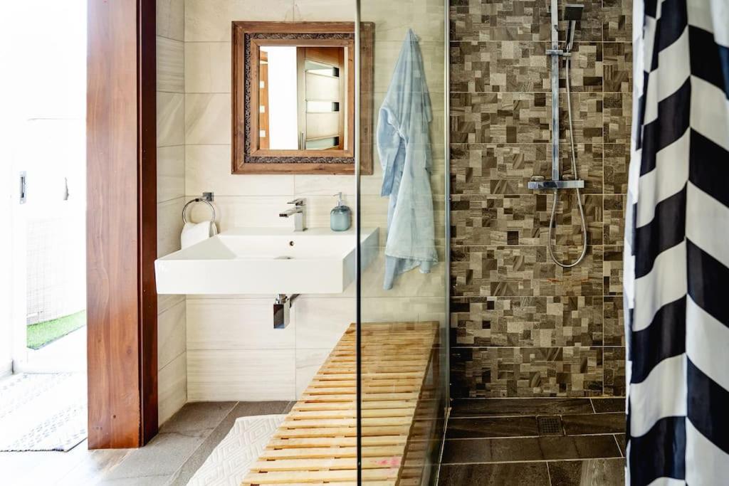 Apartmán Luxury Designer Penthouse With Private Jacuzzi Sliema Exteriér fotografie